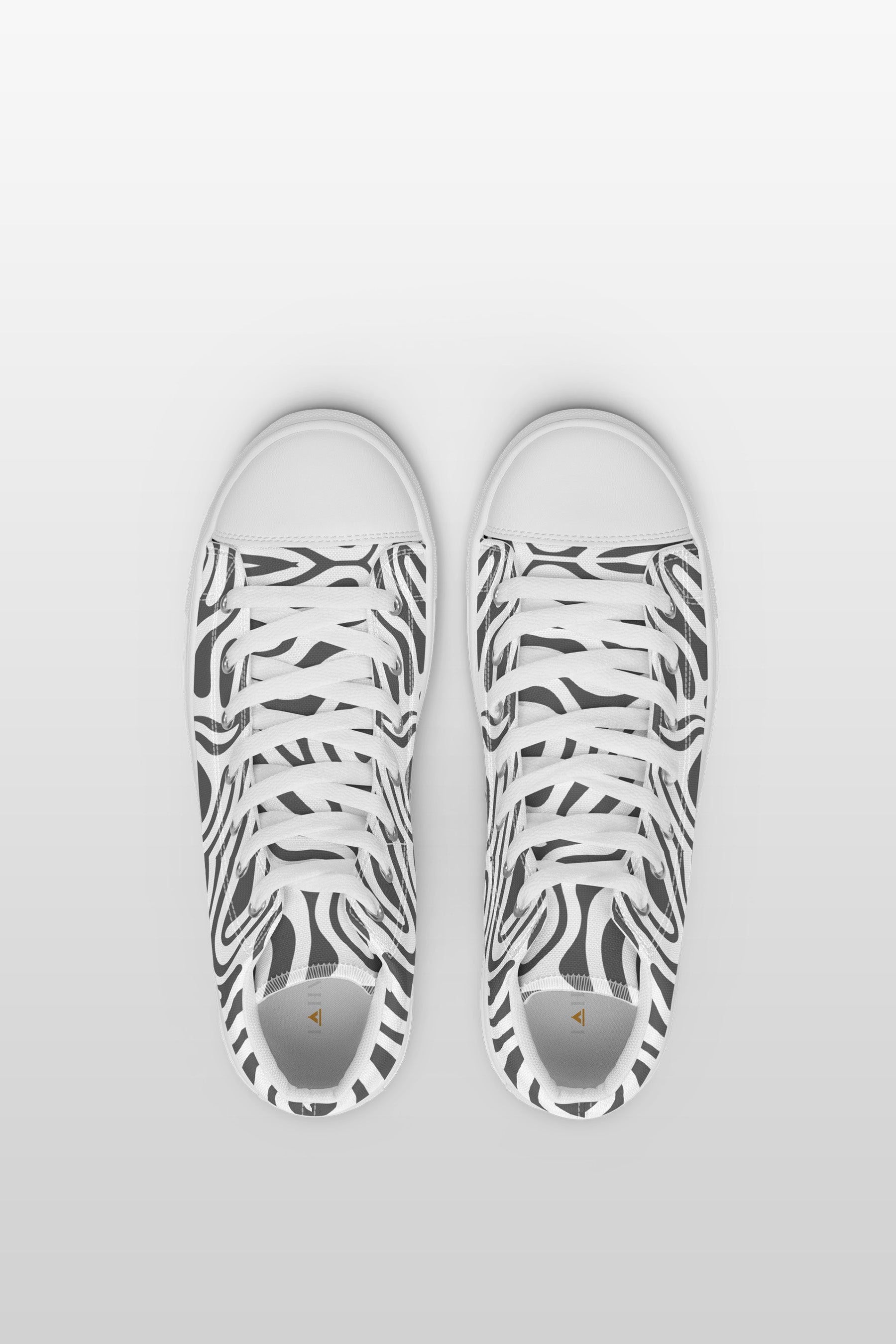 Men’s high top canvas shoes